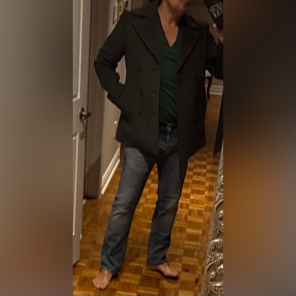 Stylish pea coat in size Large..will easily fit medium as well.